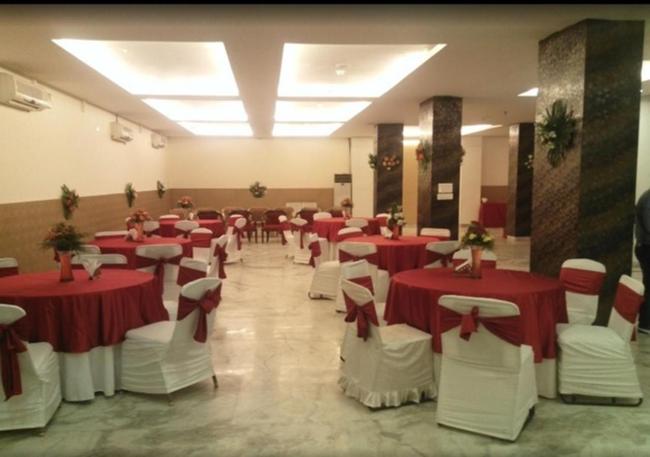Hotel Loto - Sector 66 โนอิดา ภายนอก รูปภาพ